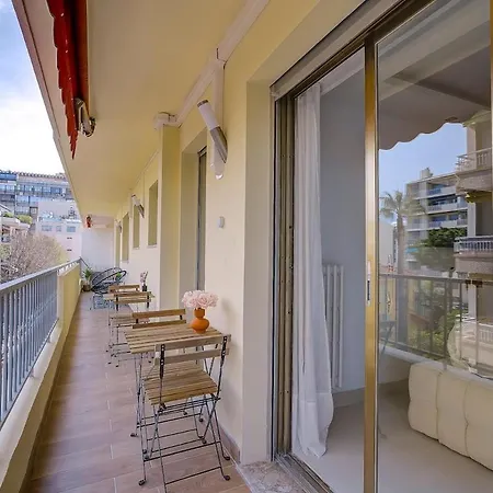 Luxe Azure Escape I Collection ジュアン・レ・パン